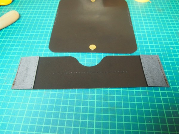 [レザークラフト]革の領収書入れの作り方_手縫い2